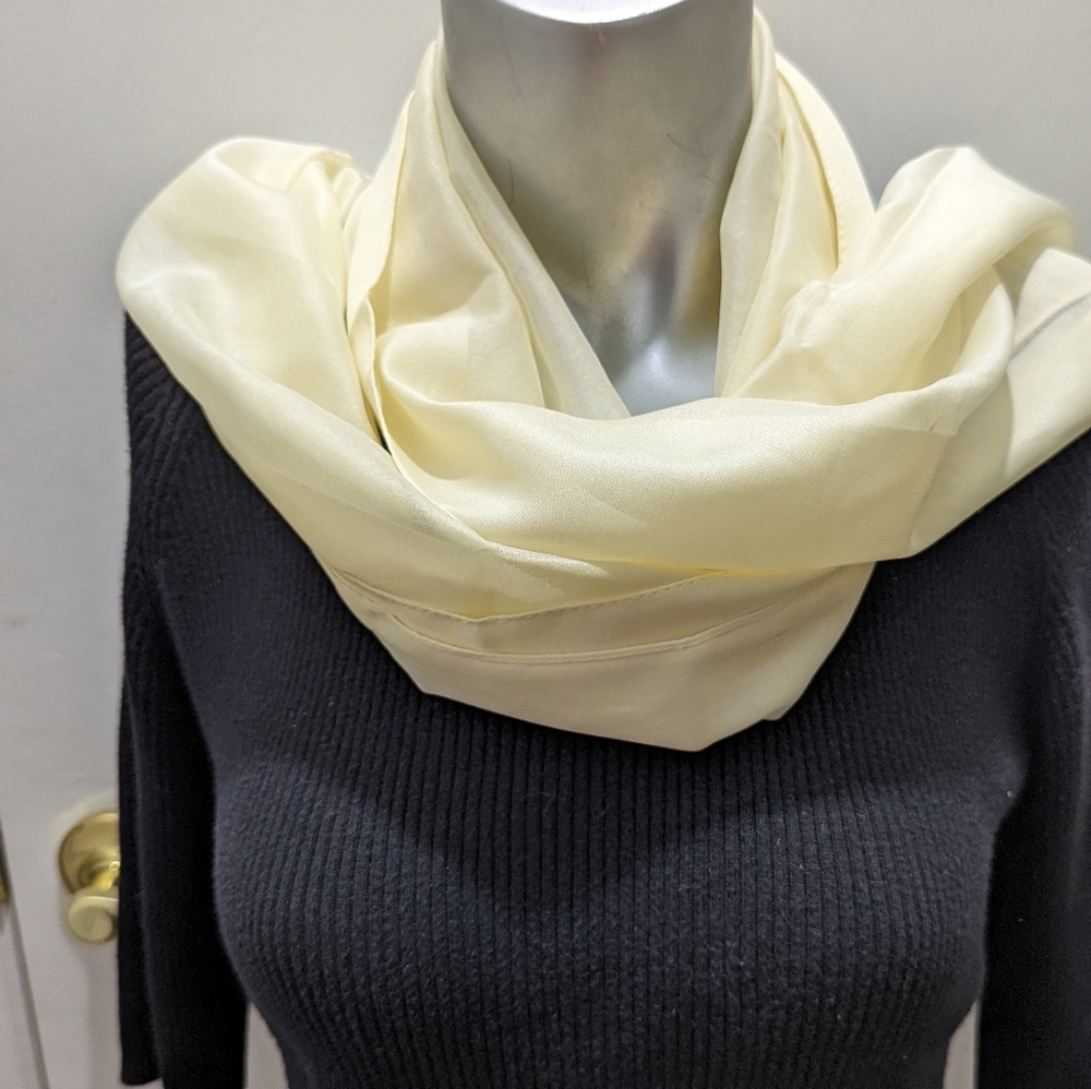Morgan Taylor Made In Italy Scarf Cream color